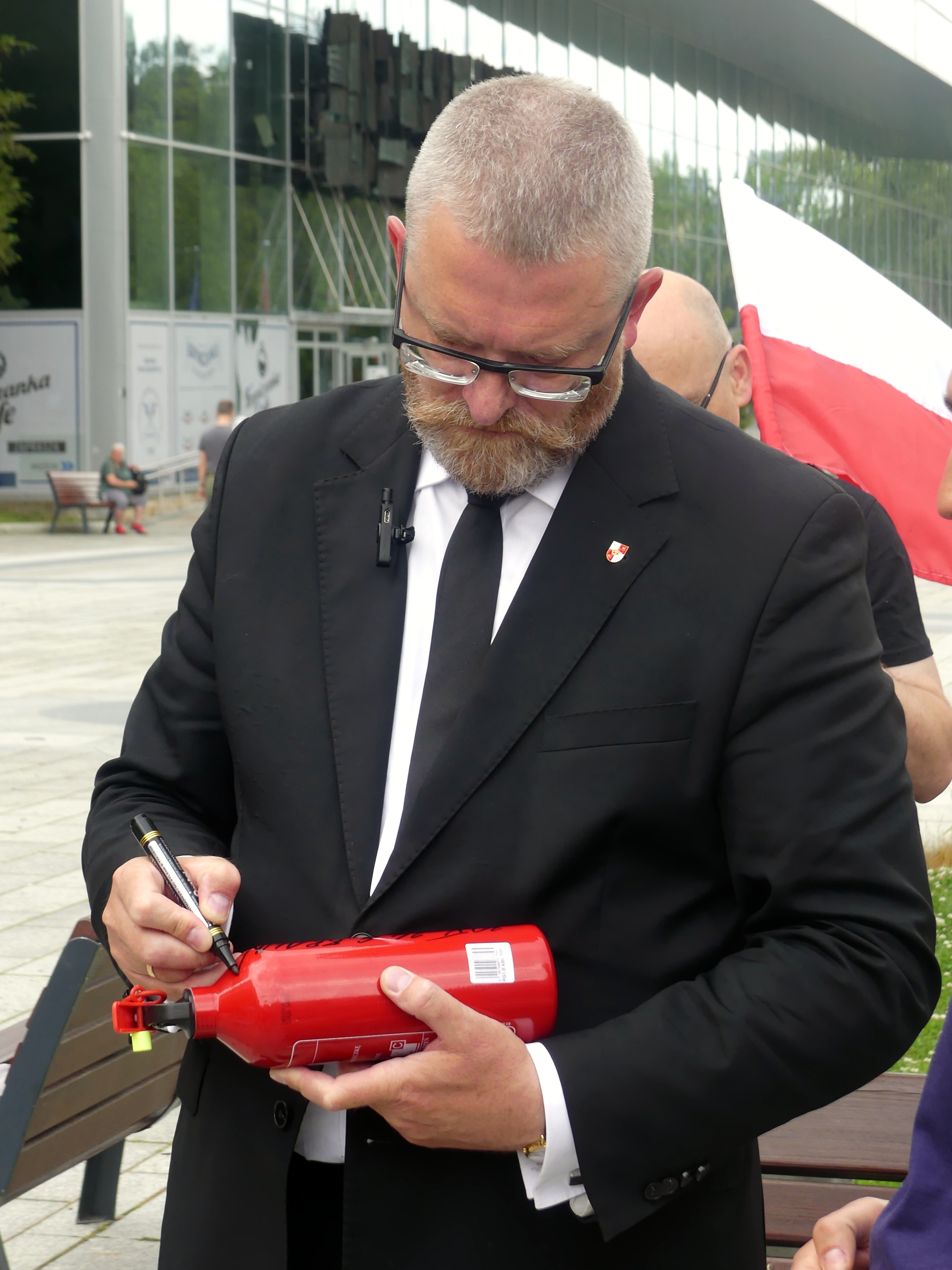 Kłamstwo Brauna czy kłamstwo mediów