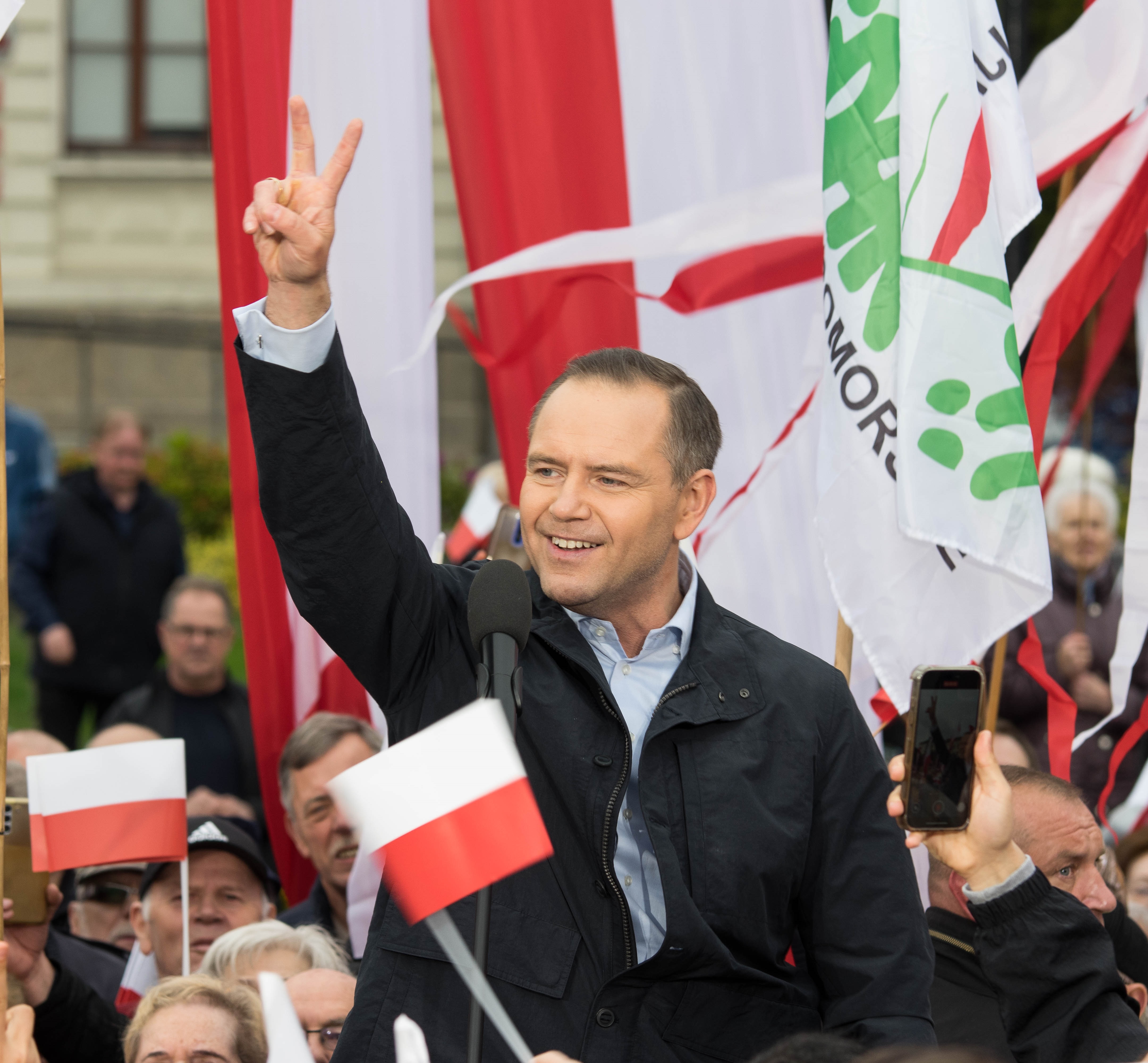 Karol Nawrocki stawia na patriotyzm